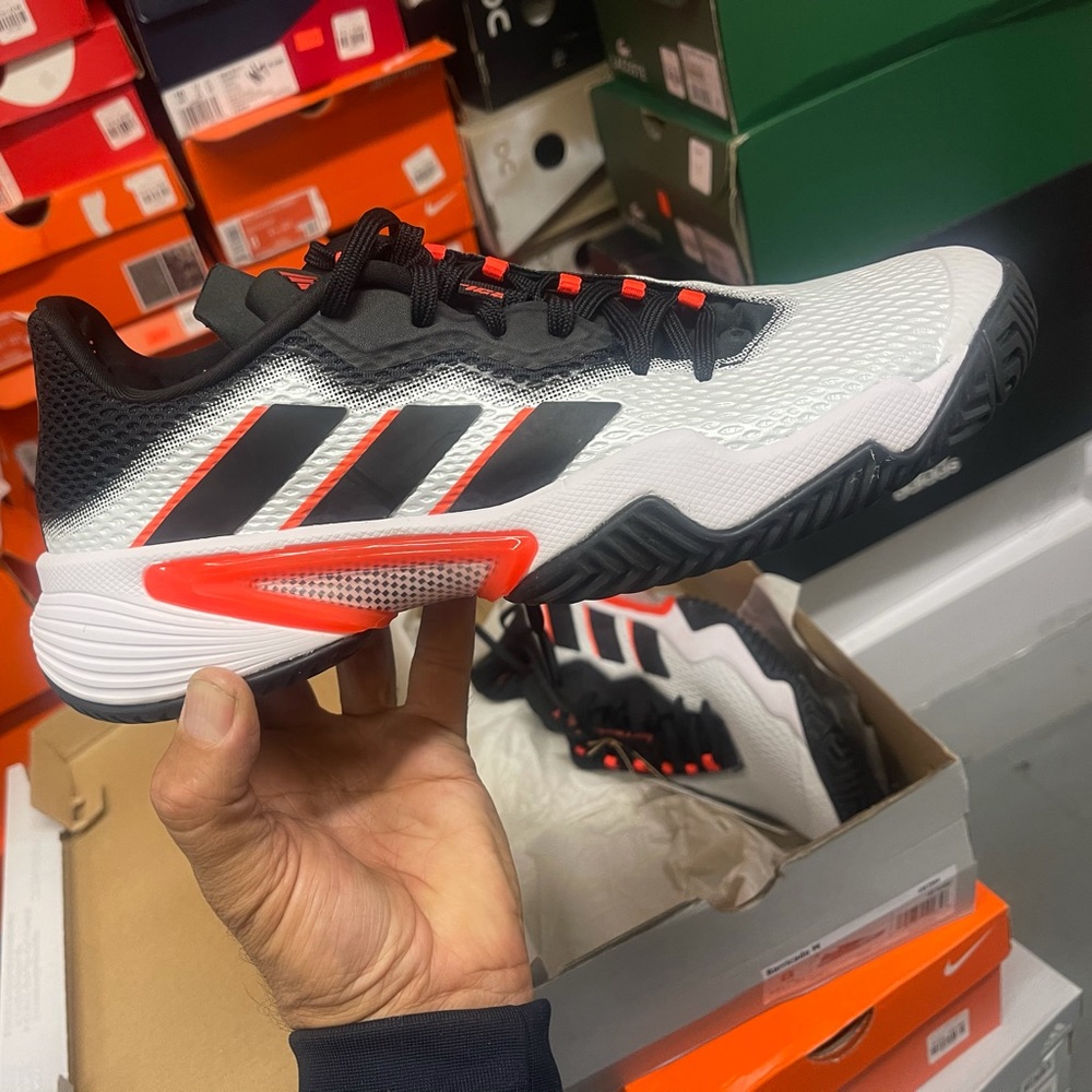 - Adidas tennis shose barricade size 4color black white ted